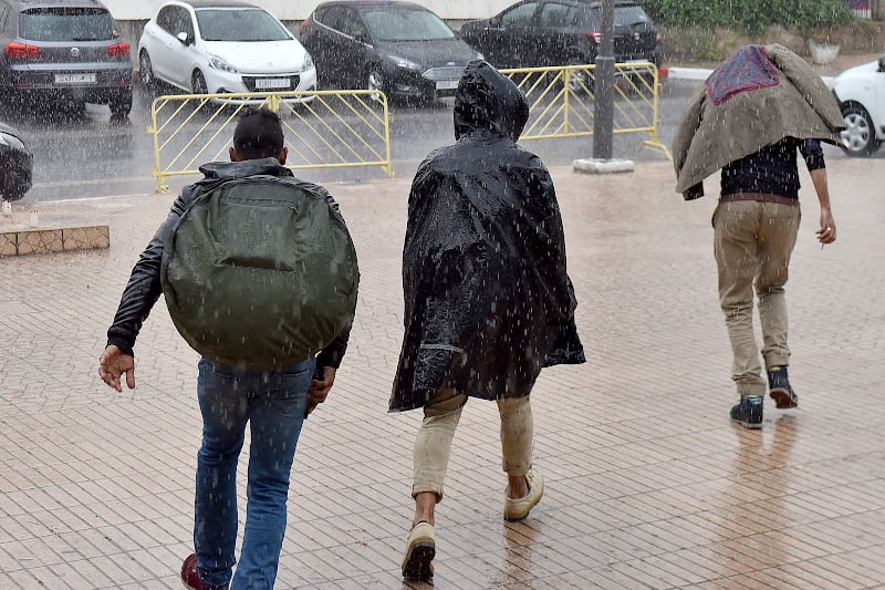سوء الأحوال الجوية يوقف الدراسة في مدارس بالحسيمة وتطوان وشفشاون‎